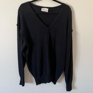 65. | Wilfred Free | Aritzia | Relaxed V-Neck Sweater | Oversized | Medium